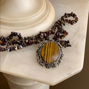 Vintage tigers eye pendant necklace